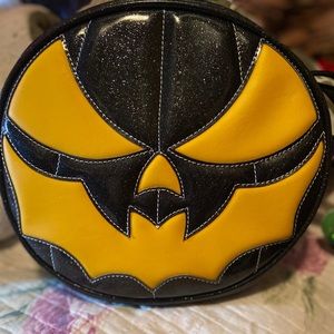 Love Pain & Stitches